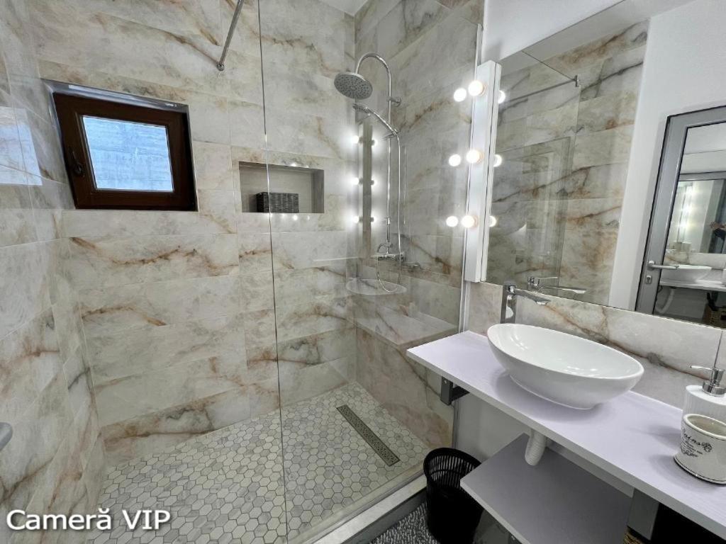 Casa Eden - Apartamente Langa Lac Colibiţa Zewnętrze zdjęcie